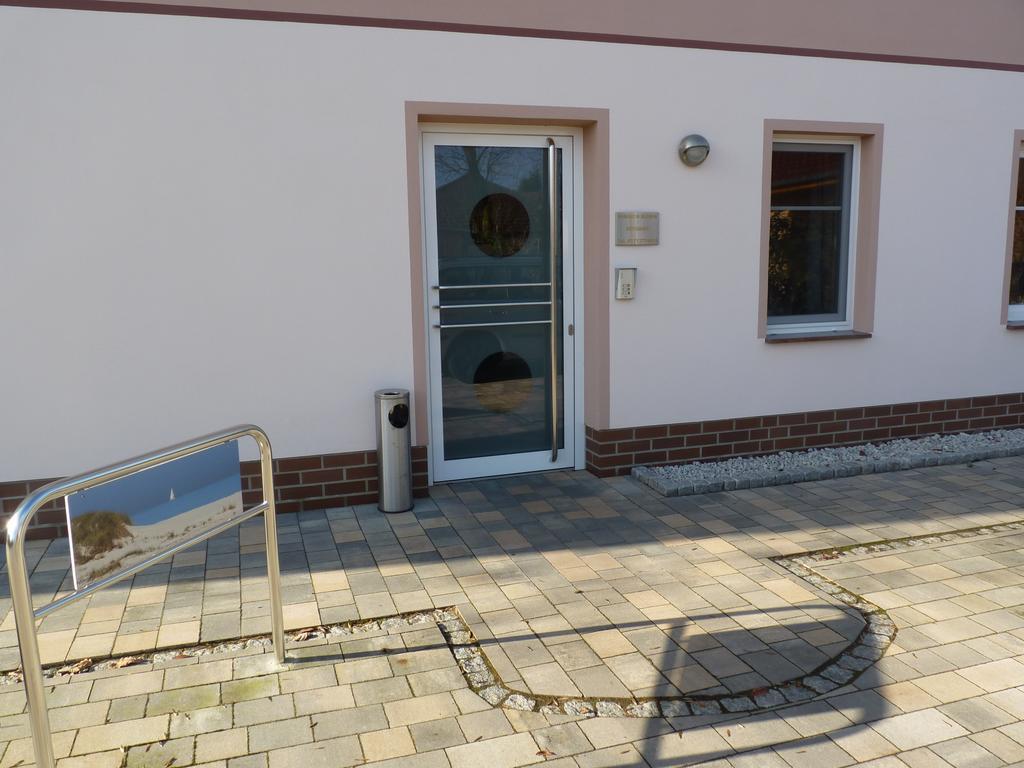 Cafe Und Pension Blohm Greifswald Exterior photo